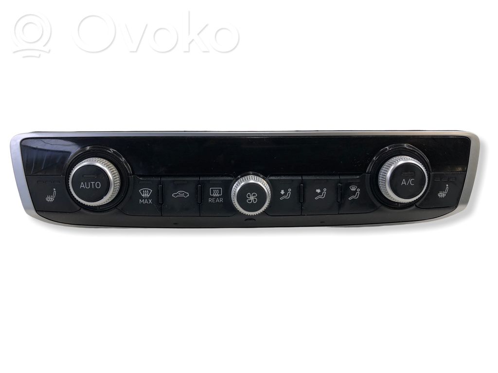 Climate control unit   8V0820043AB