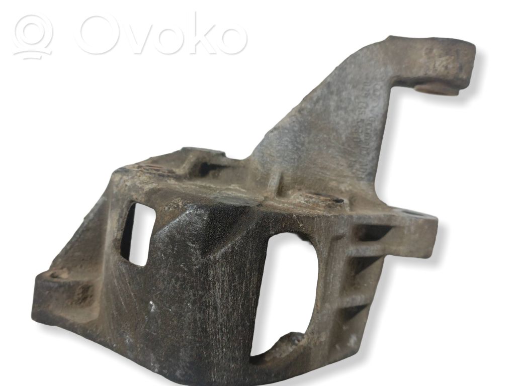 Volkswagen Golf III Engine mounting bracket 