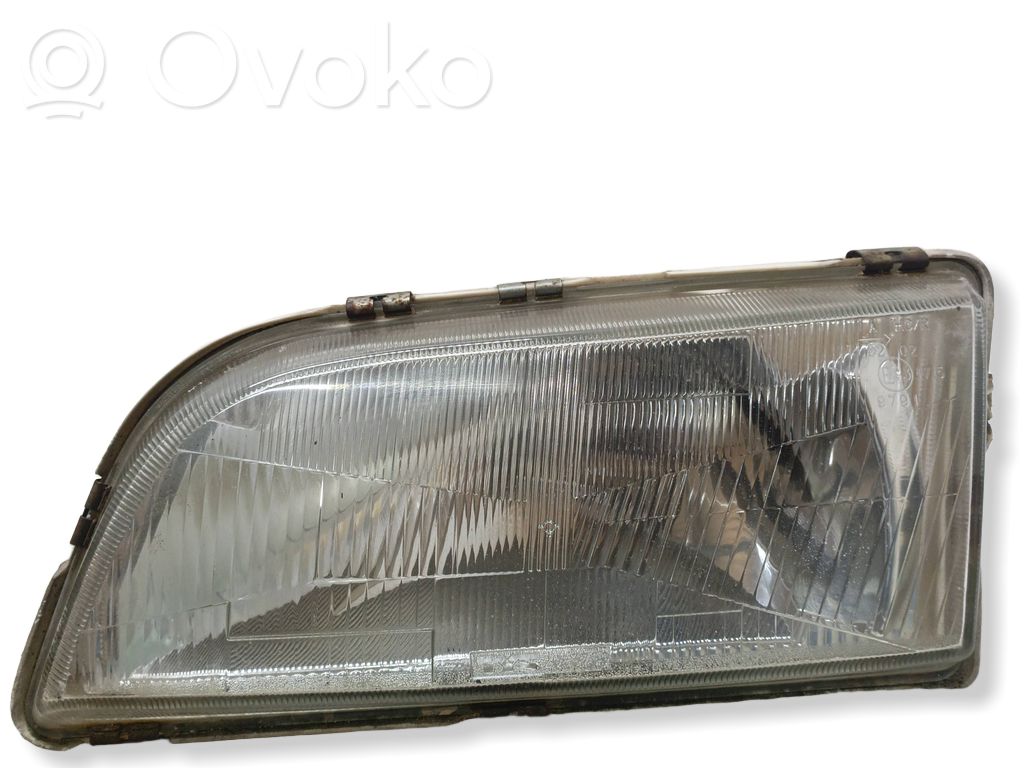 Volvo S40, V40 Lampa przednia 