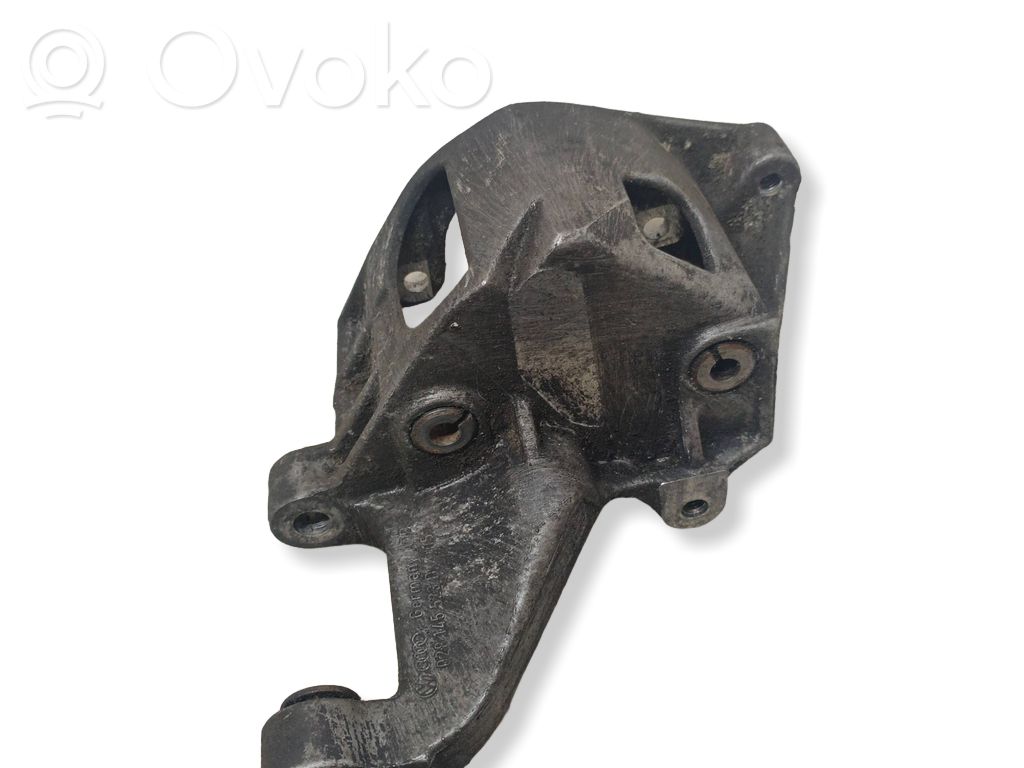 Volkswagen Golf III Engine mounting bracket 