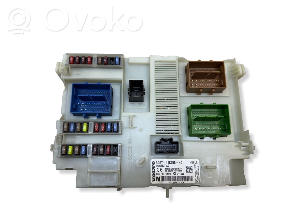 Volvo XC60 Fuse module 