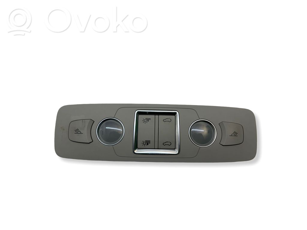 Audi Q7 4L Luz del asiento trasero 