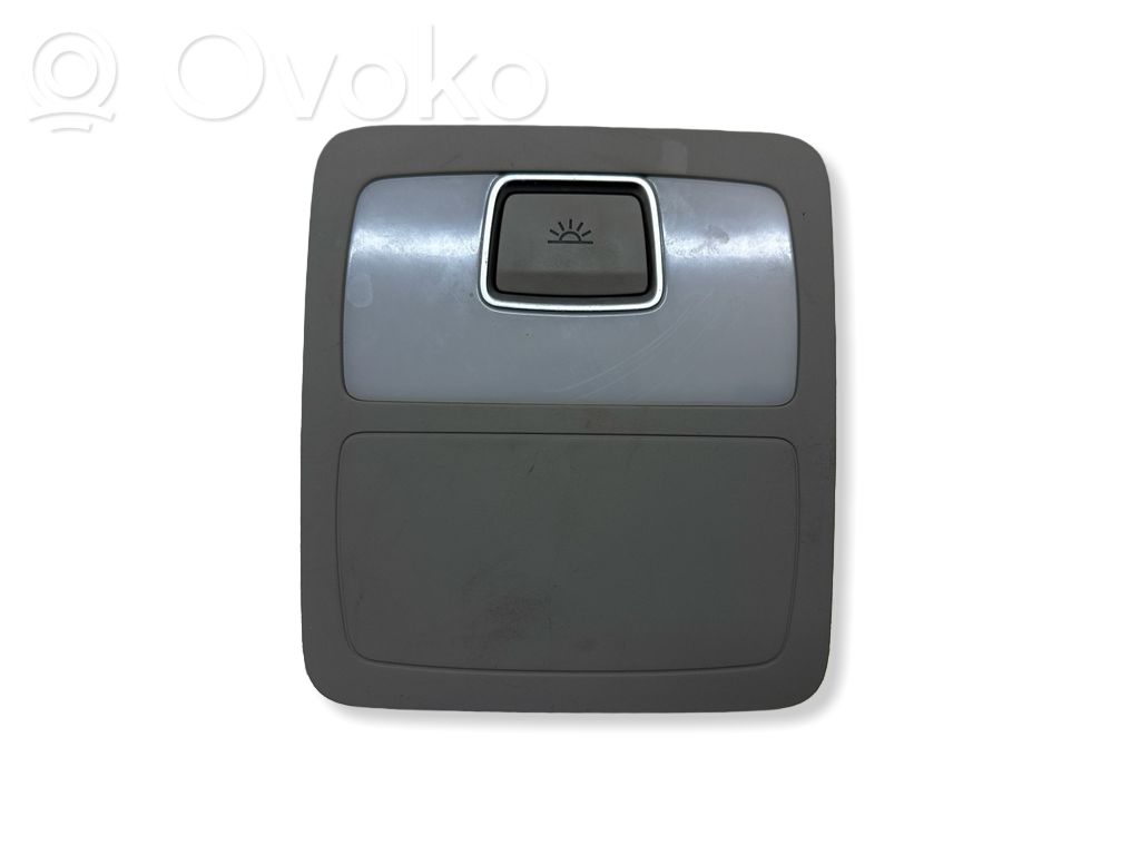 Audi Q7 4L Lampka podsufitki tylna 