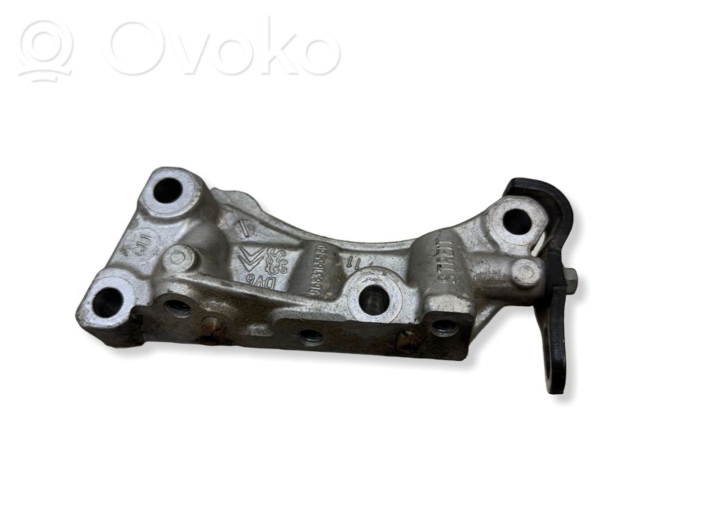 Citroen DS3 Engine mounting bracket 