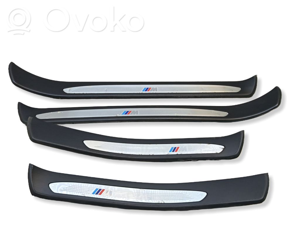 BMW 5 E60 E61 Slenksčių apdailų komplektas (vidinis) 