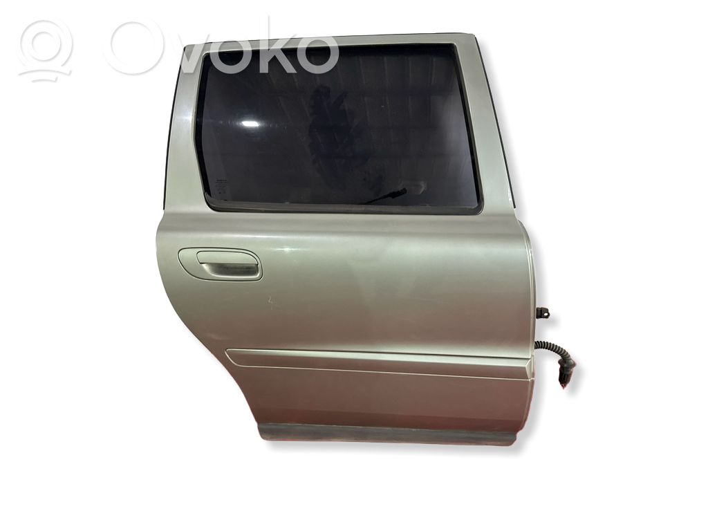 Volvo V70 Galinės durys 