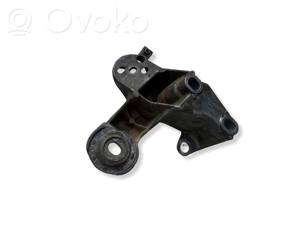 Audi A6 Allroad C5 Engine mounting bracket 