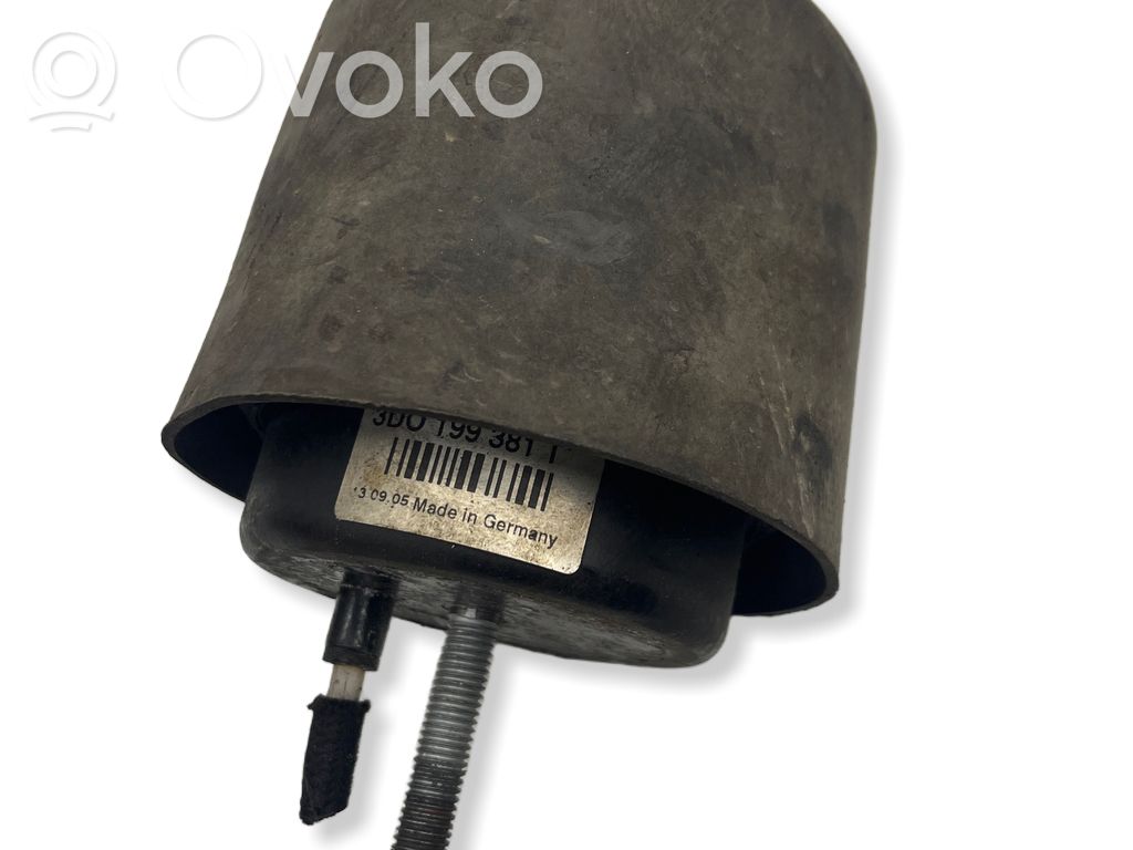 Volkswagen Phaeton Engine mount bracket 
