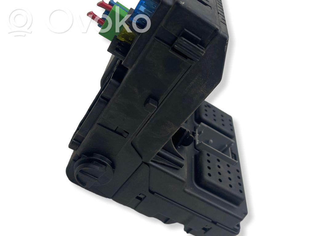 Volvo S60 Saugiklių blokas 