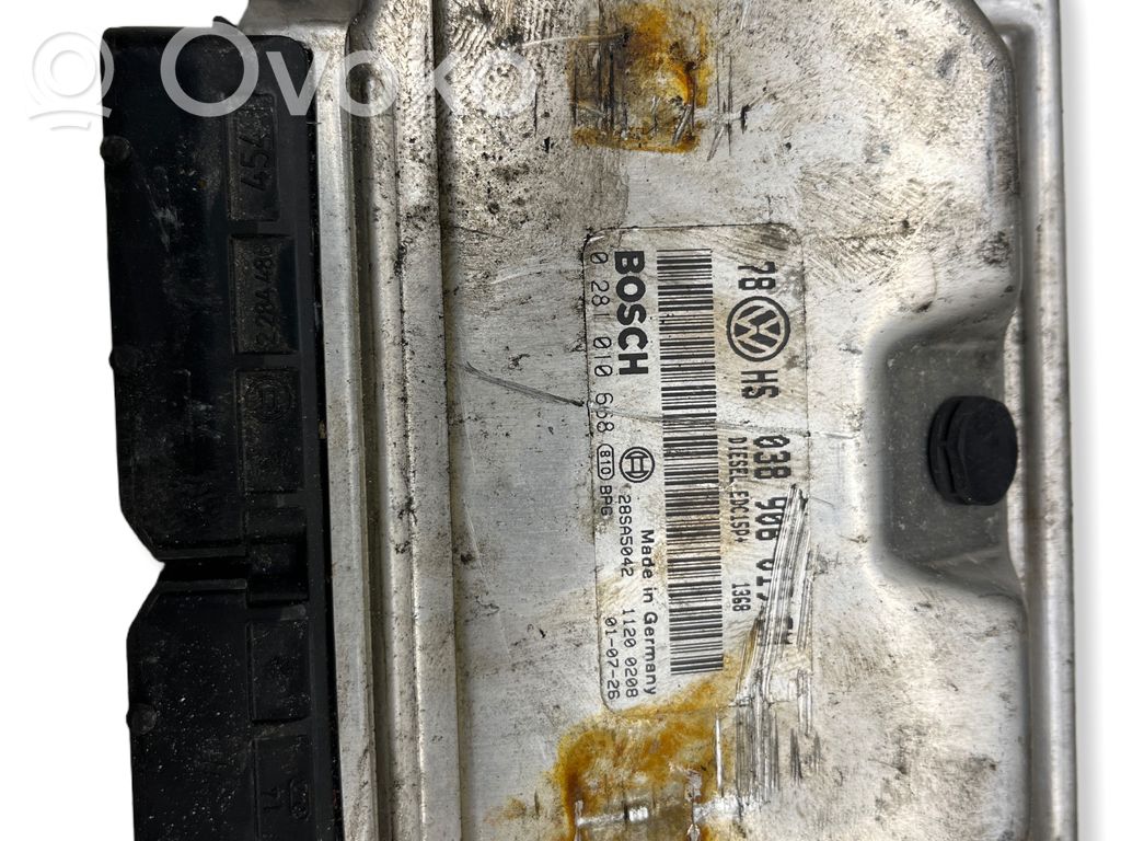 Volkswagen PASSAT B5.5 Engine control unit/module 
