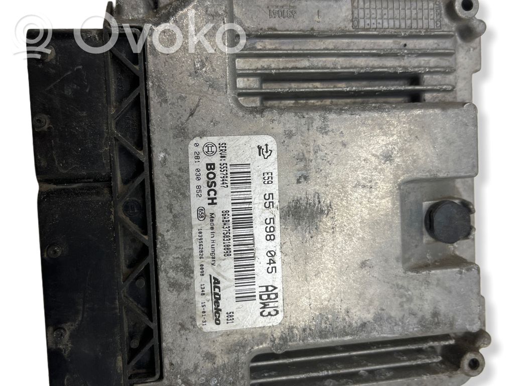 Opel Astra J Unidad de control/módulo del motor 