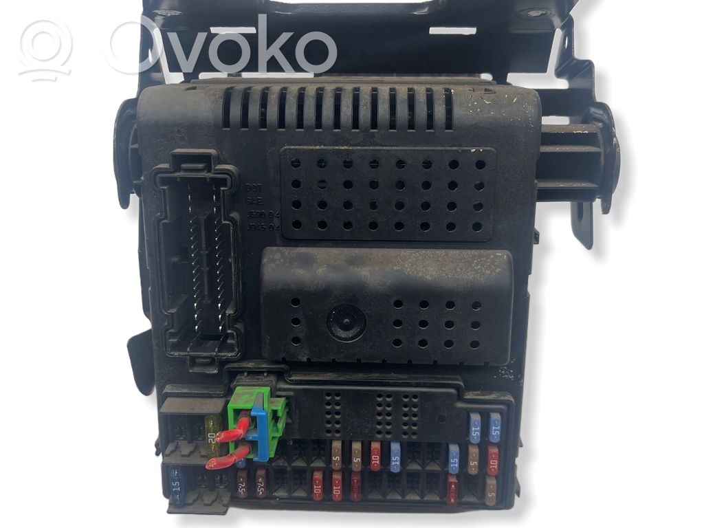 Volvo V70 Fuse module 