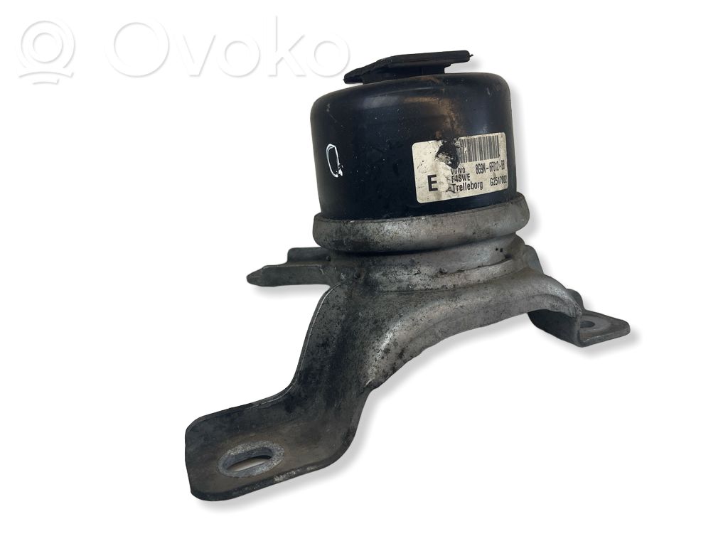 Volvo V60 Engine mount bracket 