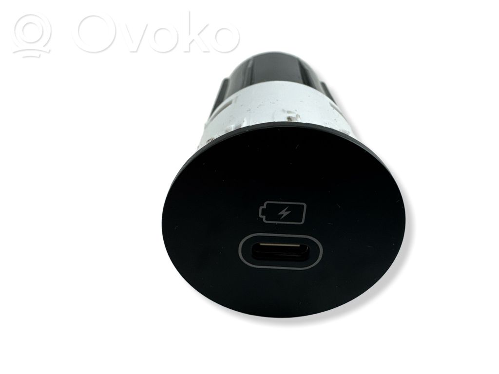 KIA EV6 USB socket connector 