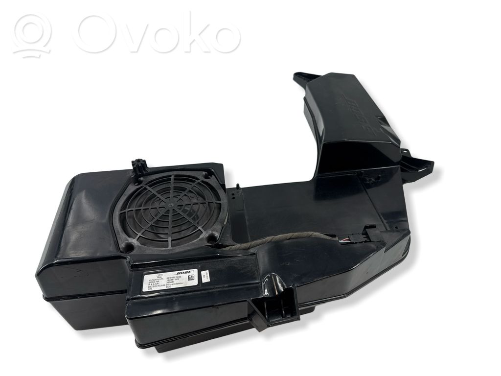 Audi RS4 B7 Altavoz subwoofer 