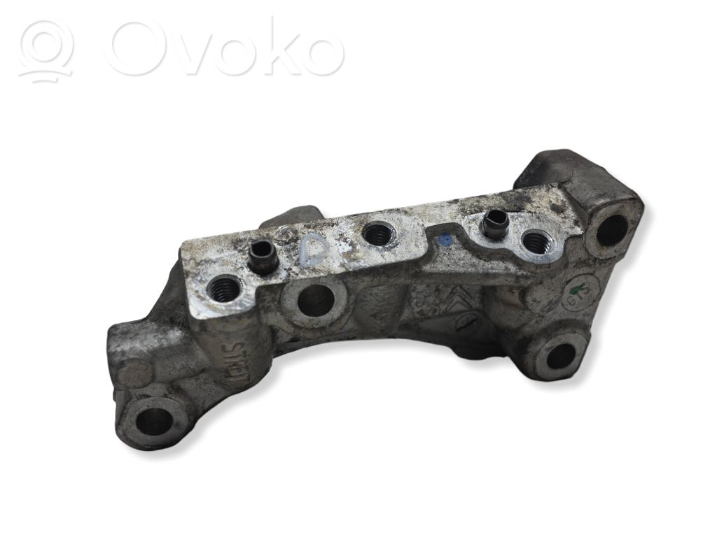 Peugeot 208 I Engine mounting bracket 