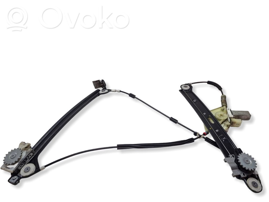 BMW 1 E82 E88 Front door window regulator with motor 