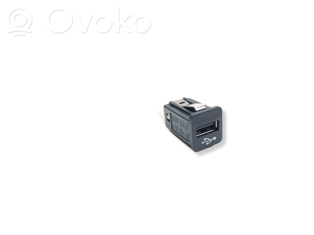 USB-Anschluss   9237656