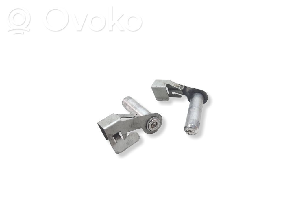 BMW 3 E90 E91 Gear shift cable bracket 