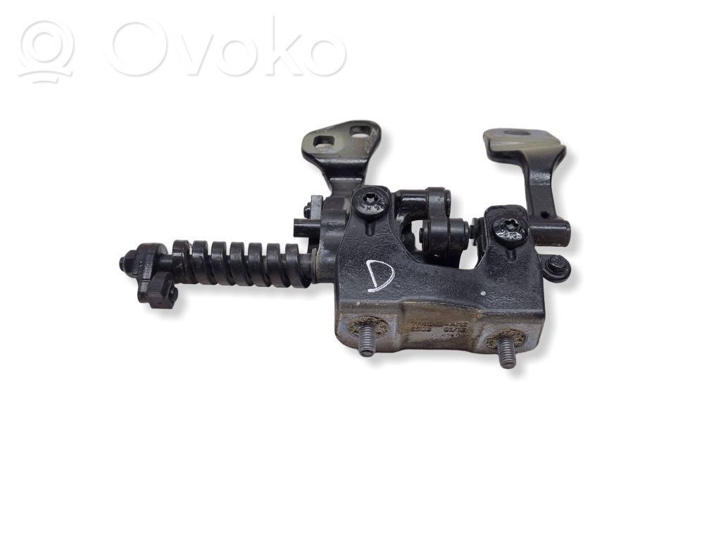 Tailgate/trunk/boot hinge   7119042