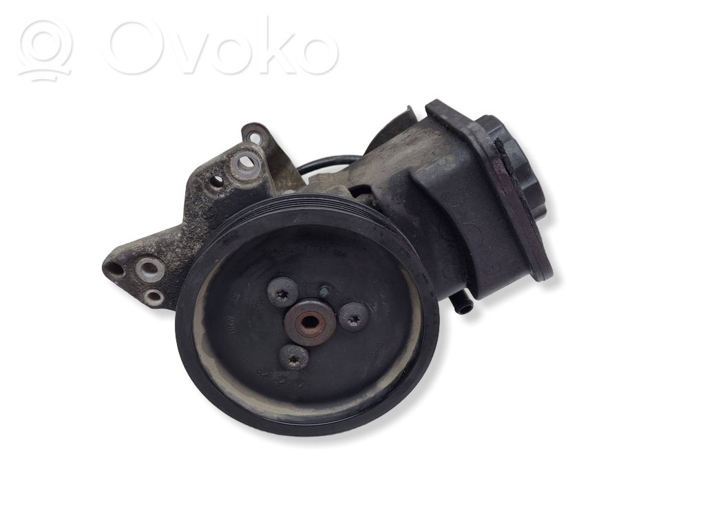 BMW X3 E83 Power steering pump 