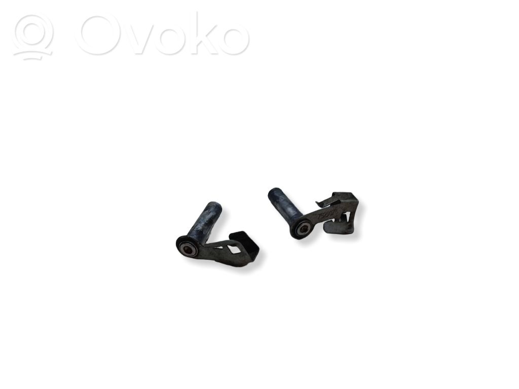 BMW 1 E81 E87 Gear shift cable bracket 