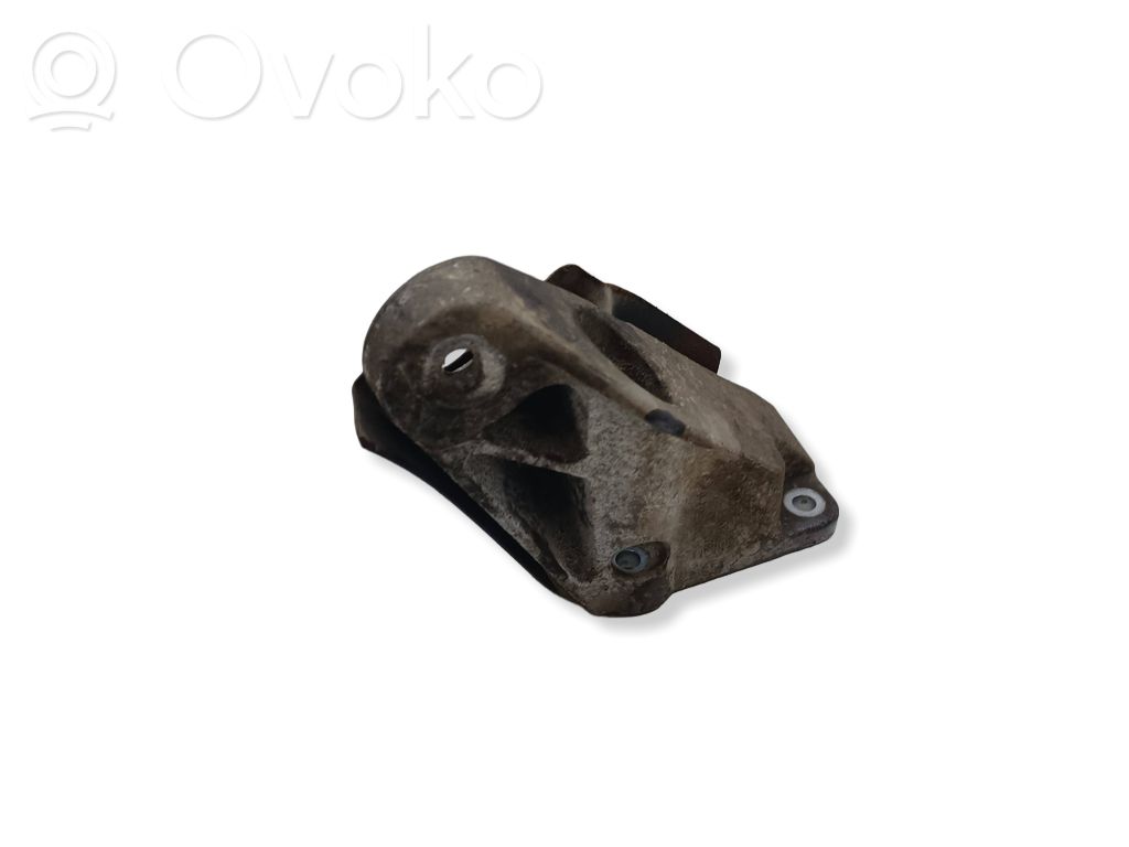 BMW X3 E83 Engine mounting bracket 