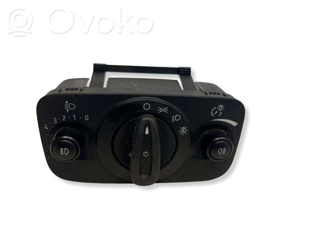 Ford Kuga II Light switch 