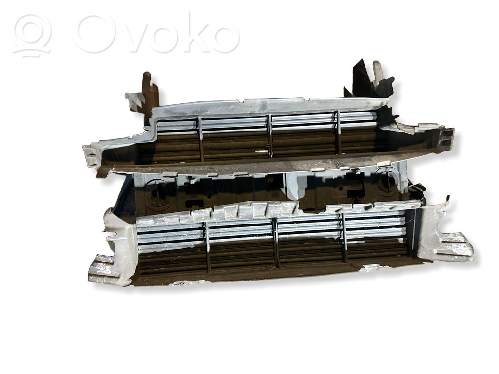 Wlot / Kanał powietrza intercoolera   DV448472BA
