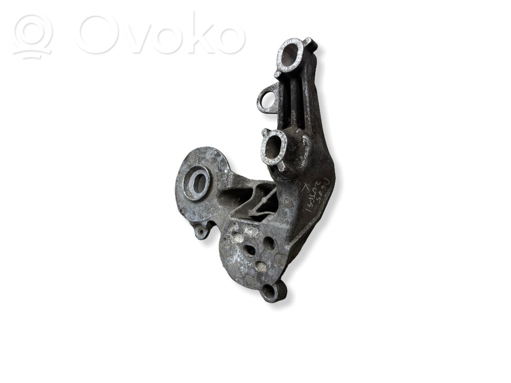 Engine mounting bracket   4F0199351N
