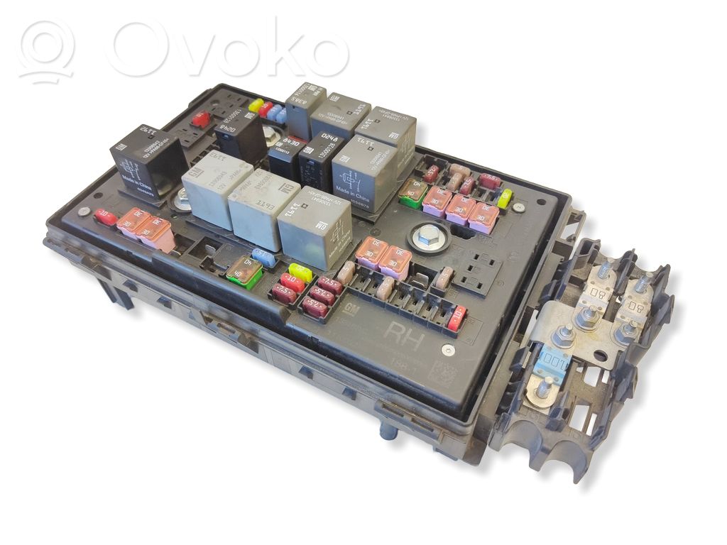 Opel Astra J Sulakemoduuli 