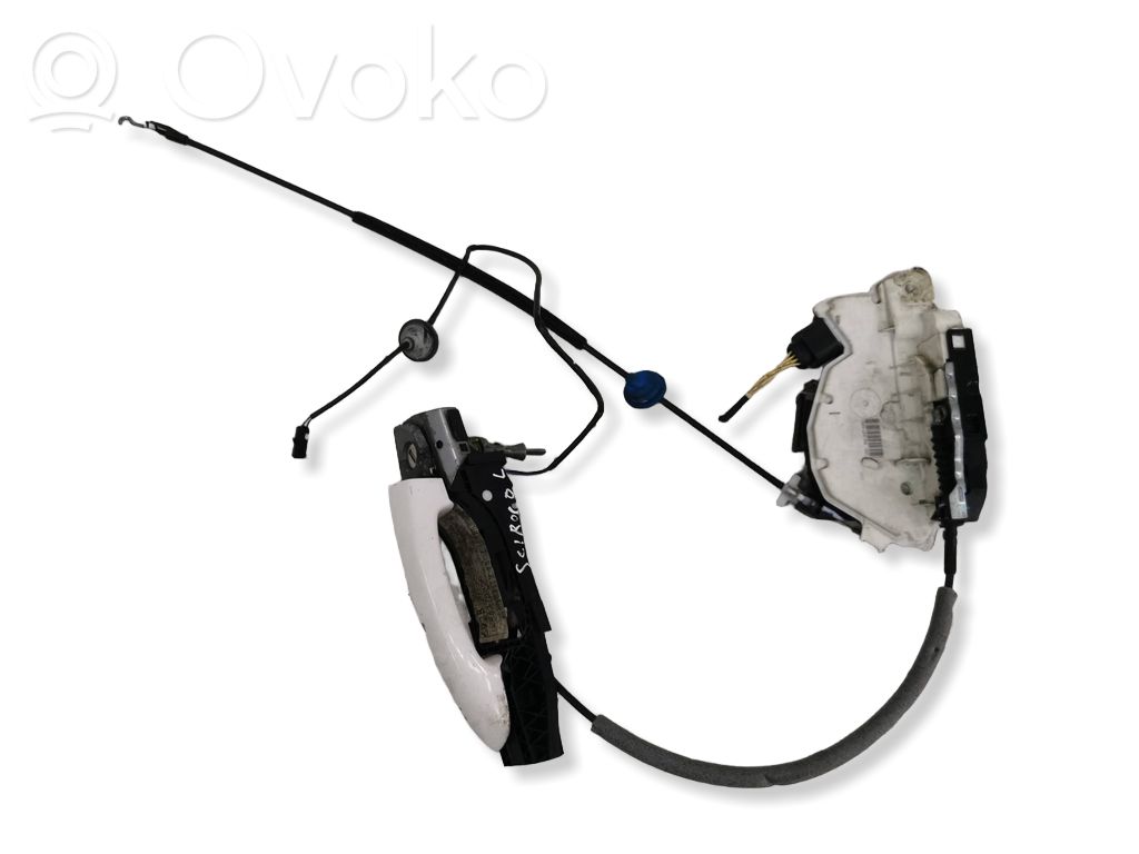 Volkswagen Scirocco Front door lock 
