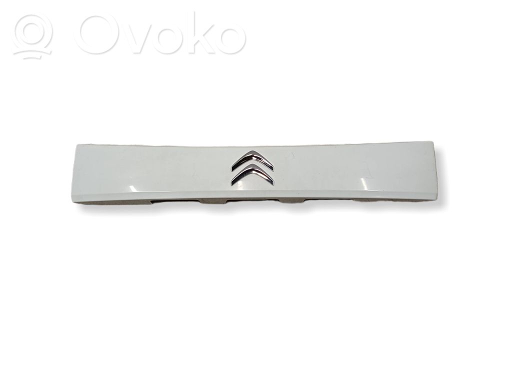 Tailgate trim   5817A186ZZ,5817A204ZZ,5817A203ZZ