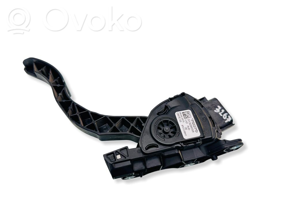 Volvo V70 Accelerator throttle pedal 