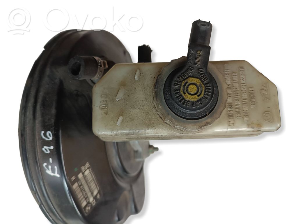 BMW 3 E46 Brake booster 
