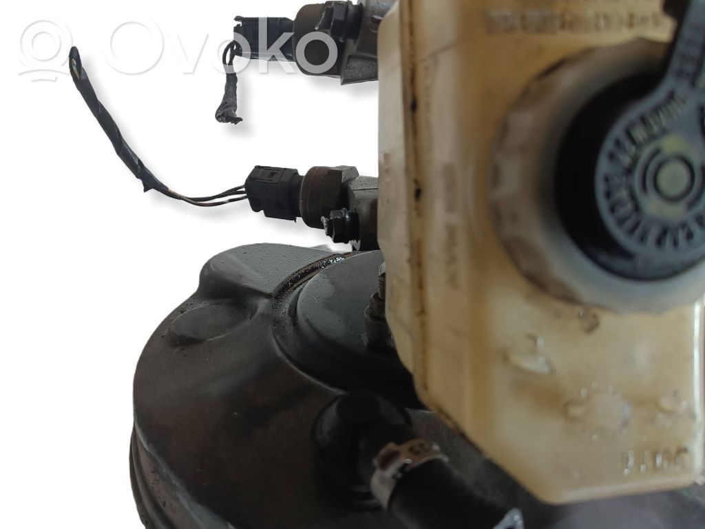 BMW 3 E46 Brake booster 