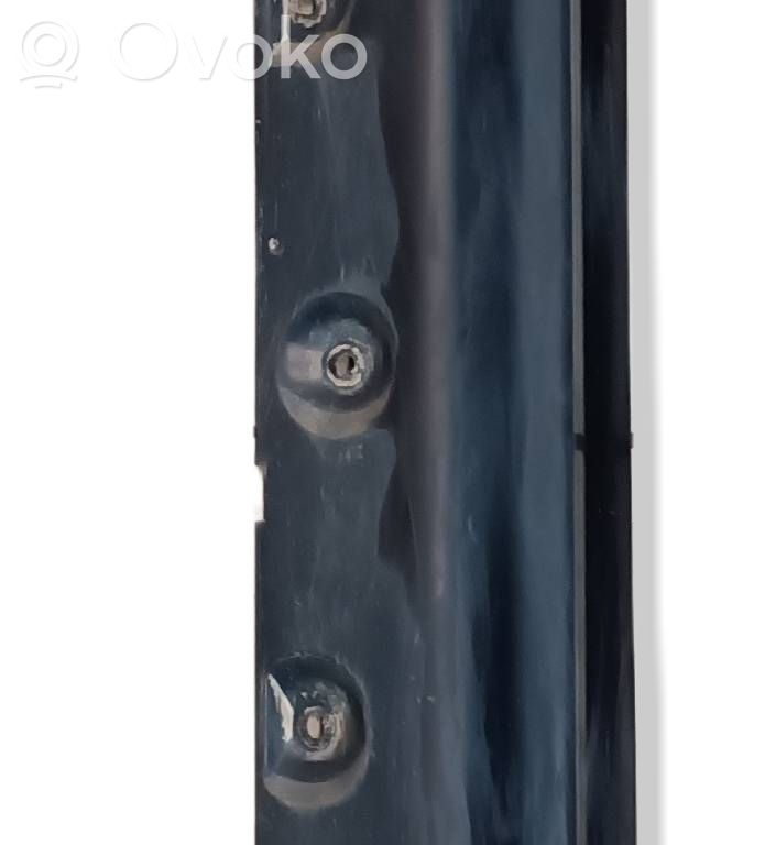 Sill   8209755