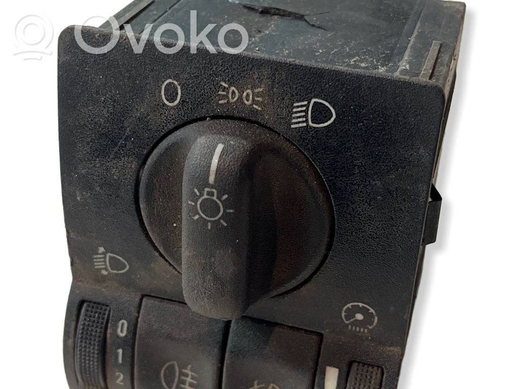 Opel Astra G Interruptor de luz 