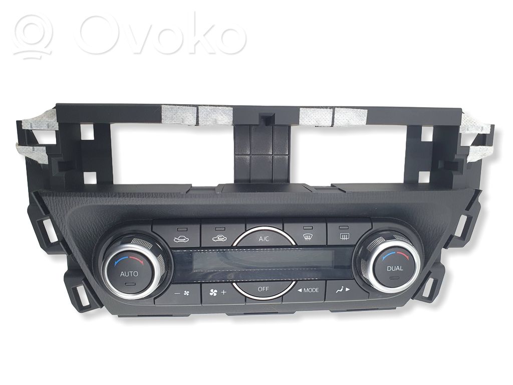 Mazda 3 III Climate control unit 