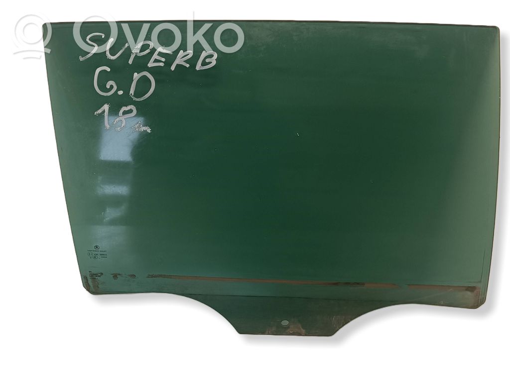 Skoda Superb B8 (3V) Rear door window glass 