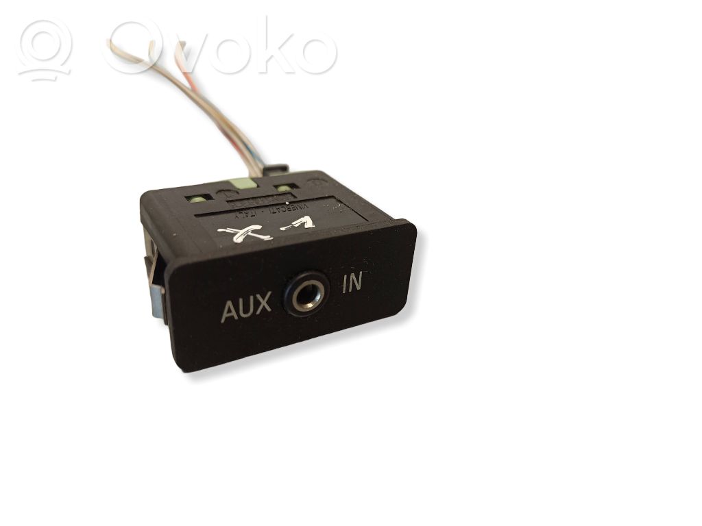BMW X1 E84 AUX in-socket connector 