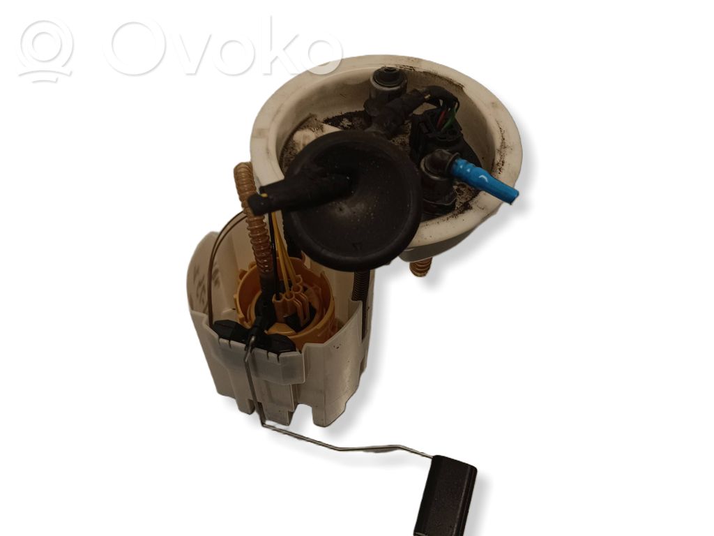 BMW 2 F45 Bomba interna de combustible 