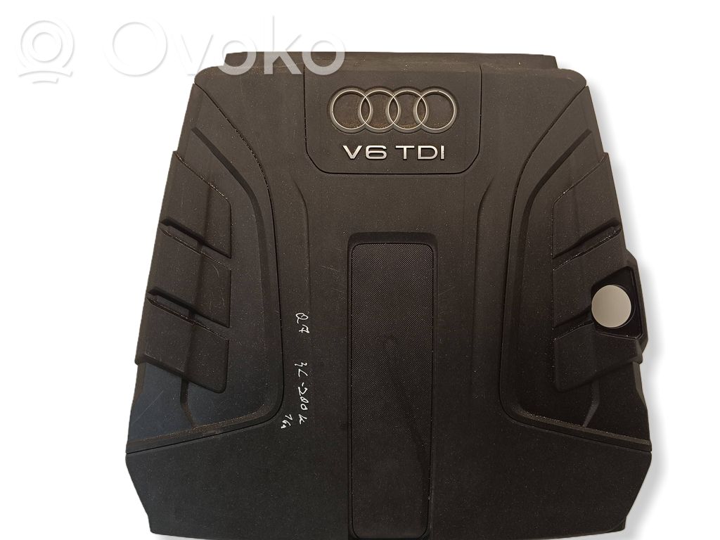 Audi Q7 4M Osłona górna silnika 