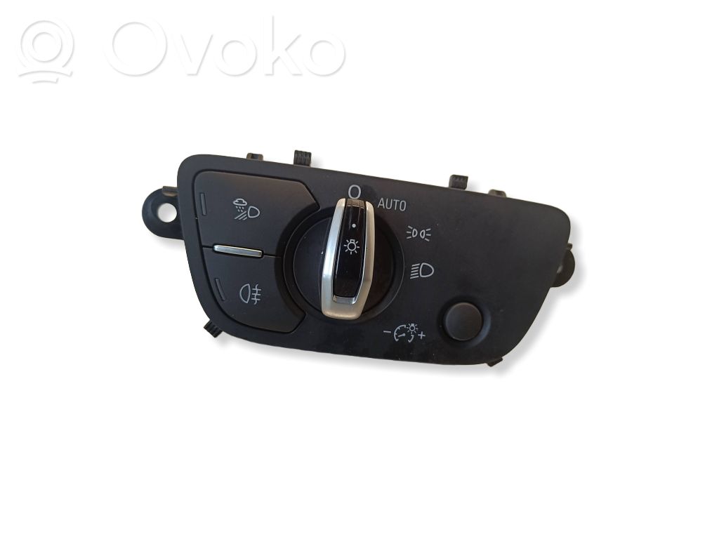 Audi Q7 4M Light switch 