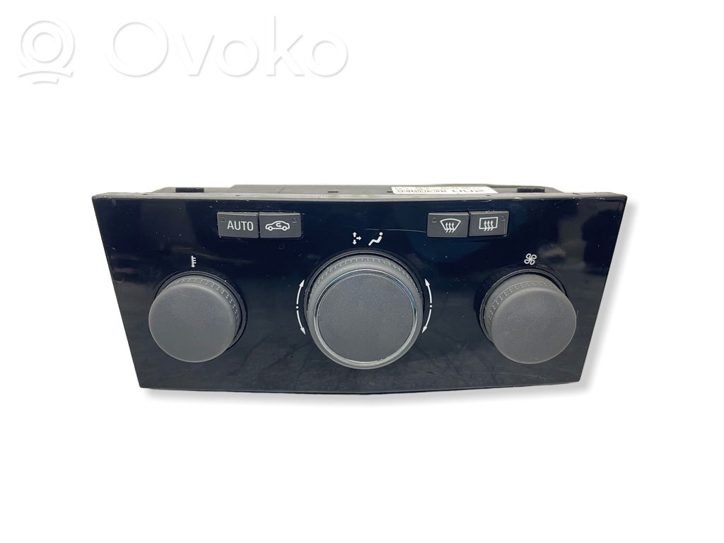 Opel Zafira B Climate control unit 