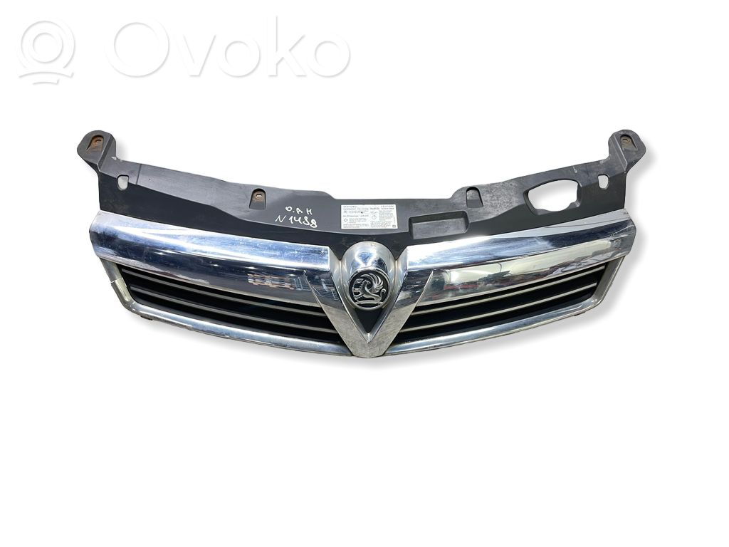 Opel Astra H Maskownica / Grill / Atrapa górna chłodnicy 
