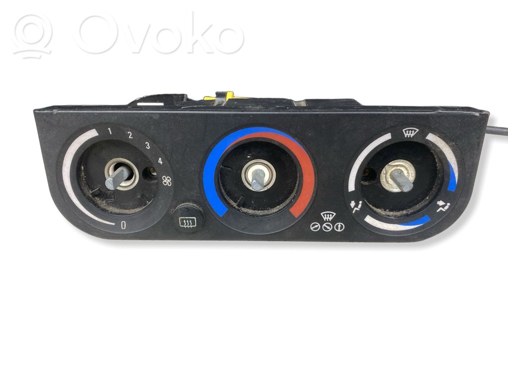 BMW 3 E36 Climate control unit 
