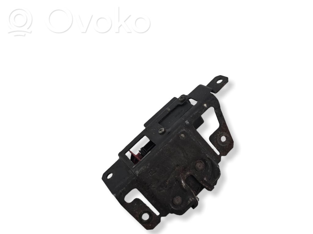 Loading door lock