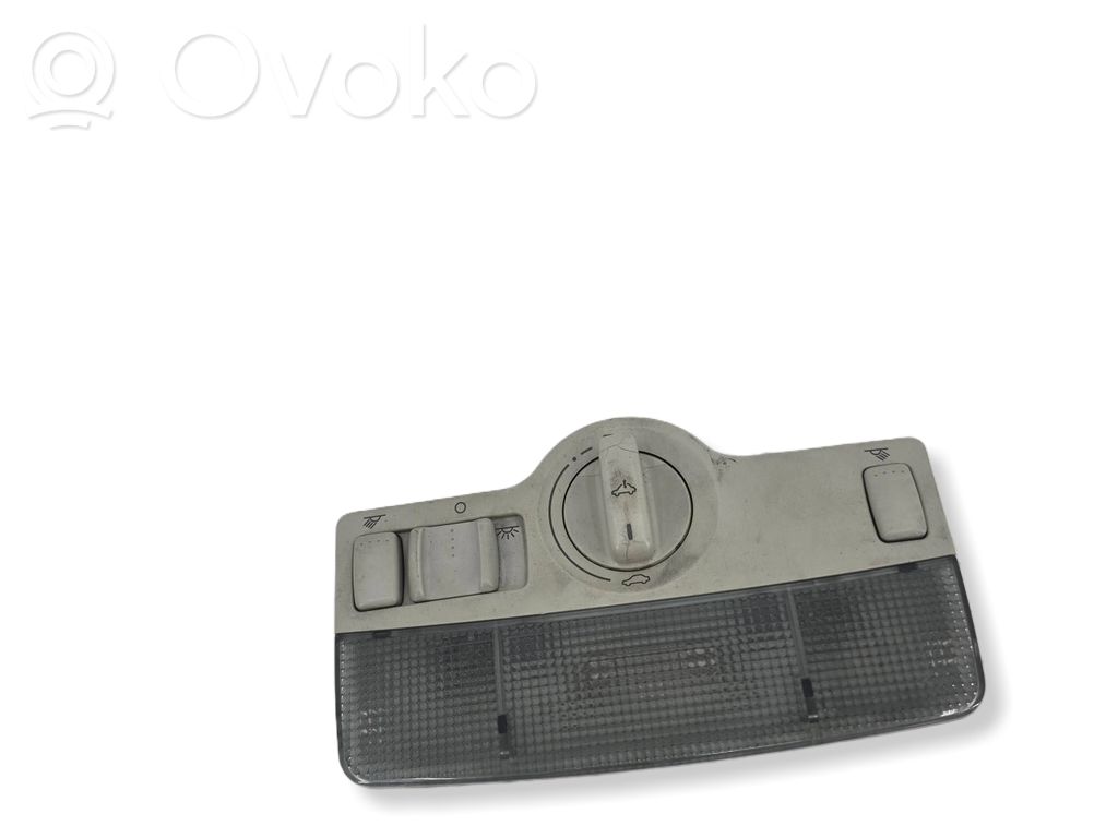 Volkswagen Golf IV Priekinių vietų apšvietimo žibintas 