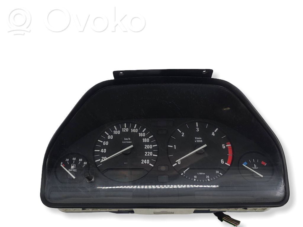 BMW 5 E34 Spidometrs (instrumentu panelī) 
